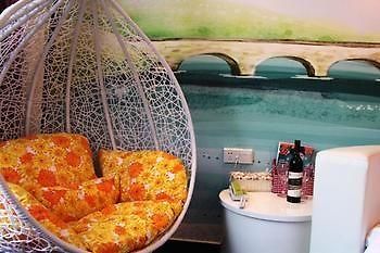 Zhengzhou Love Theme Hotel Jicheng  Екстериор снимка